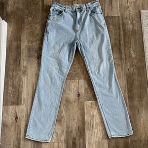 Abercrombie & Fitch The 90’s Slim Straight Ultra High Rise 30/10R Jeans.